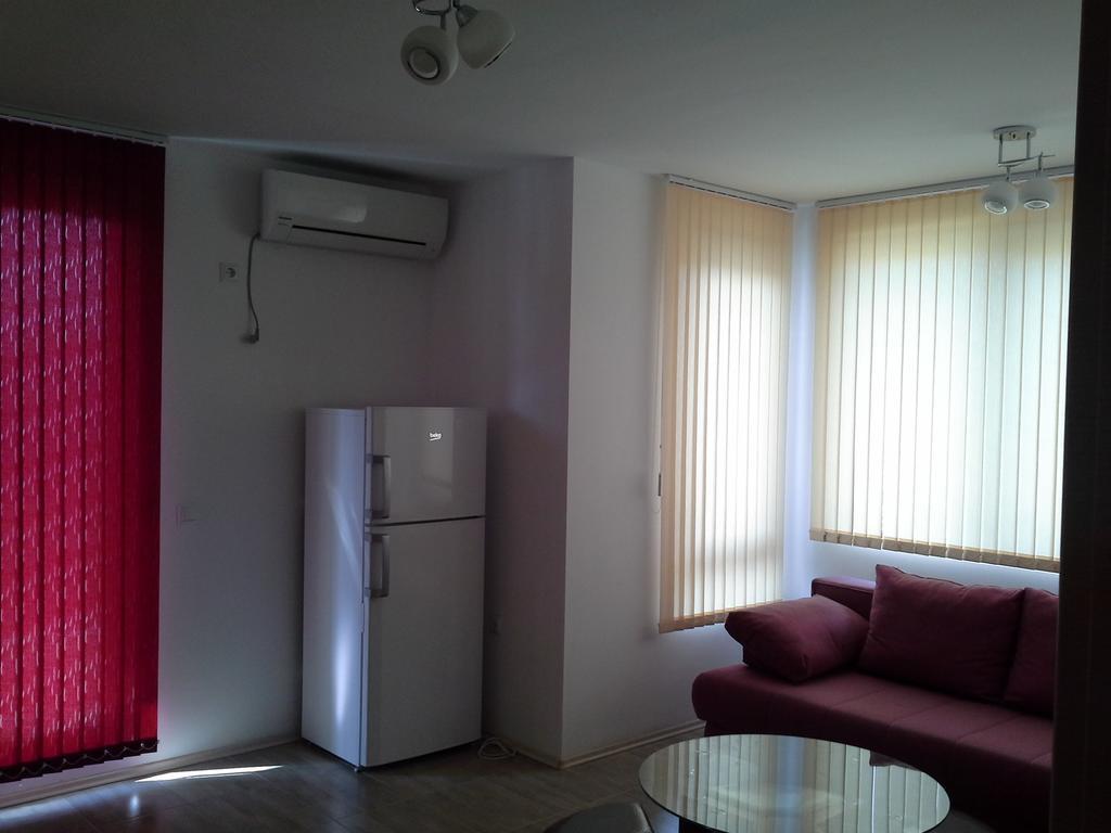 Burgas Sarafovo Apartment מראה חיצוני תמונה